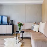 Why Not Widokowy Czar Apartment